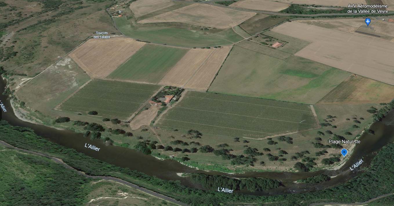 Plage naturiste bords d'Alliers proche Source des Saladis